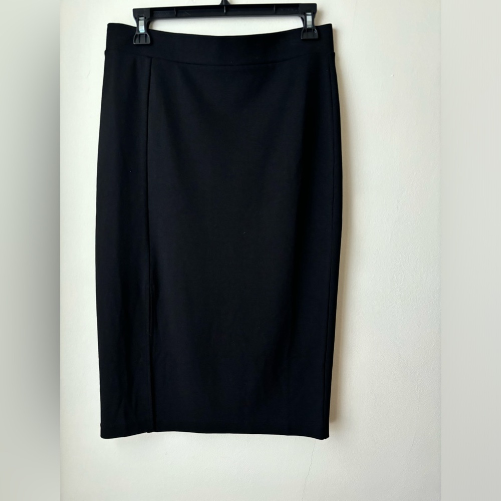 H&M- Basic- Slip-on Pencil Black Skirt.Size M -NWOT- L-Great Condition,No Stains